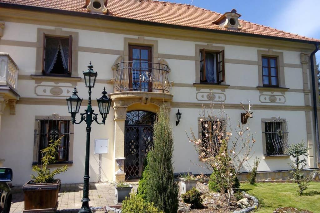 Zamecek Zdiky - Moderni Maly Apartman Bujanov Extérieur photo