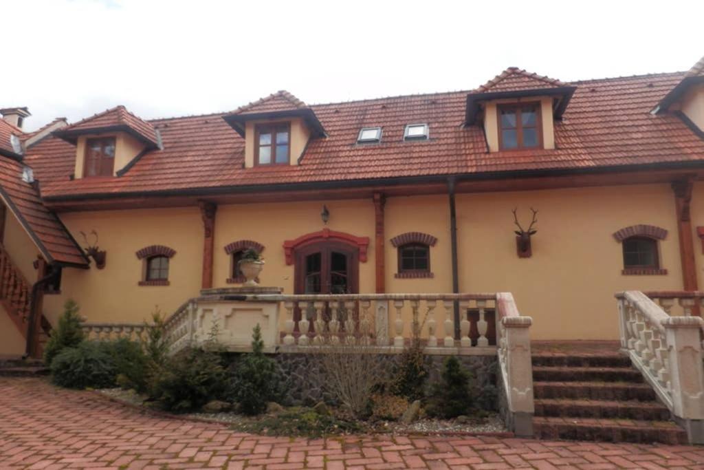Zamecek Zdiky - Moderni Maly Apartman Bujanov Extérieur photo