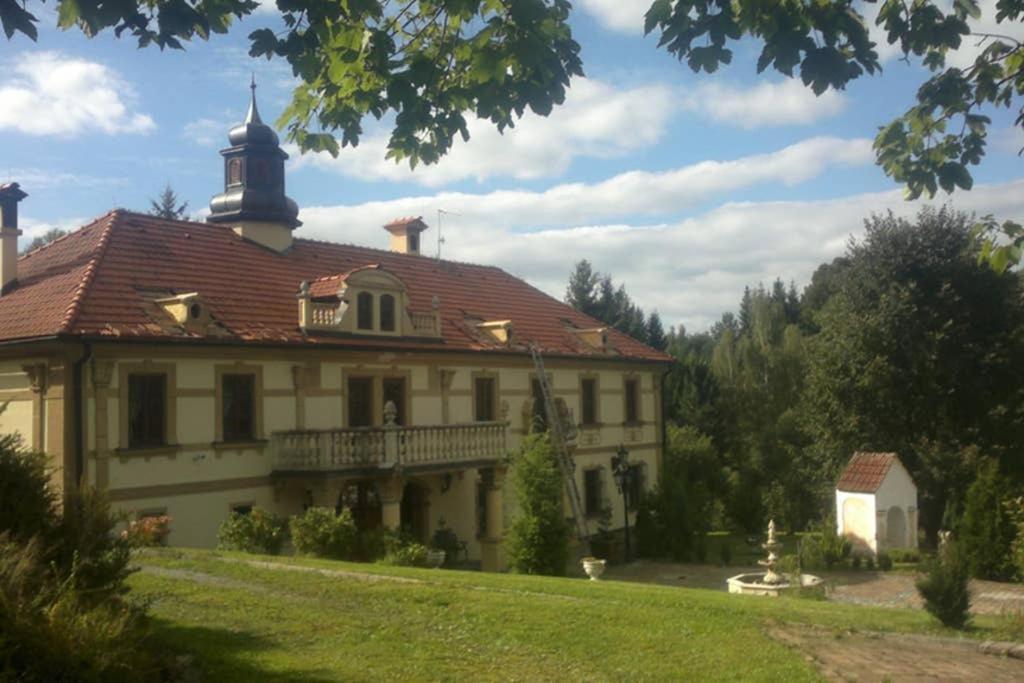 Zamecek Zdiky - Moderni Maly Apartman Bujanov Extérieur photo