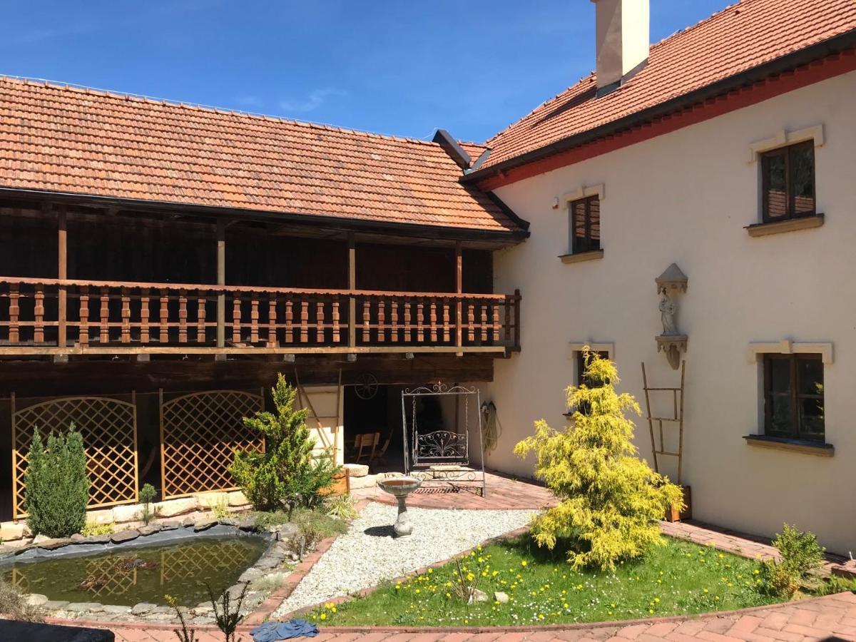 Zamecek Zdiky - Moderni Maly Apartman Bujanov Extérieur photo